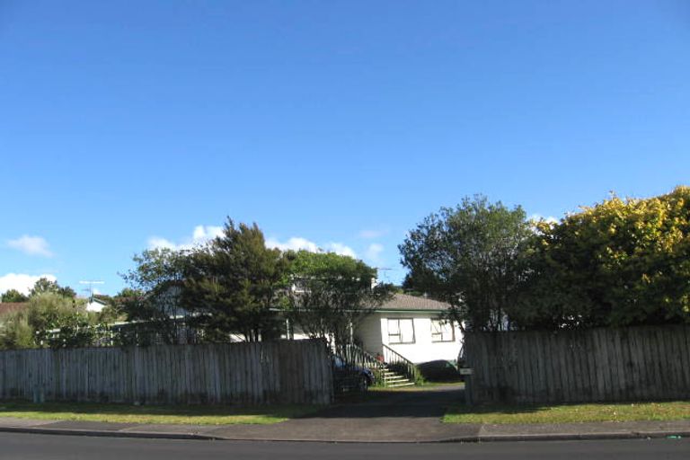 Photo of property in 52 Meadowood Drive, Unsworth Heights, Auckland, 0632