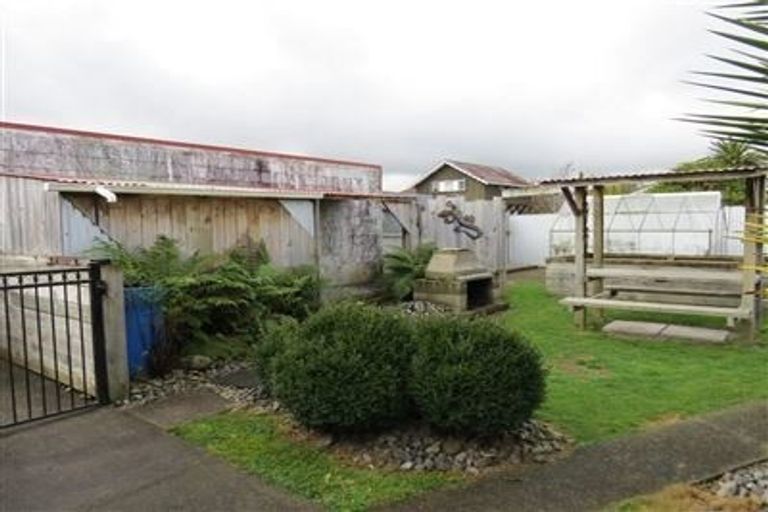Photo of property in 44 Rugby Street, Levin, 5510