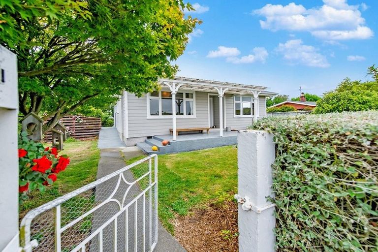 Photo of property in 16 Taumutu Road, Southbridge, 7602