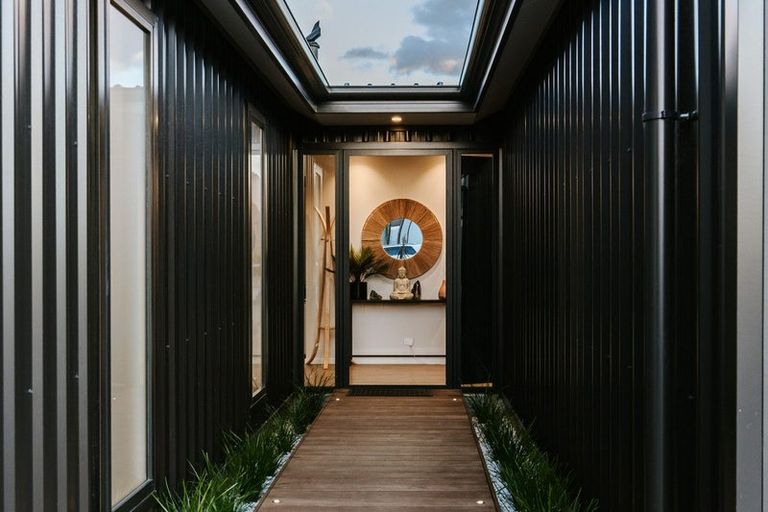 Photo of property in Northlake, 8 Linnburn Road, Wanaka, 9305