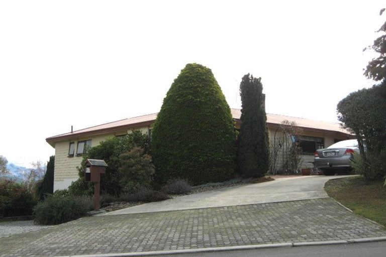 Photo of property in 47 Hunter Crescent, Wanaka, 9305