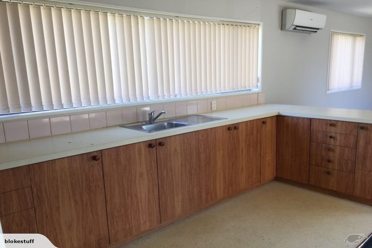 Photo of property in 8 Angela Street, Upper Riccarton, Christchurch, 8041