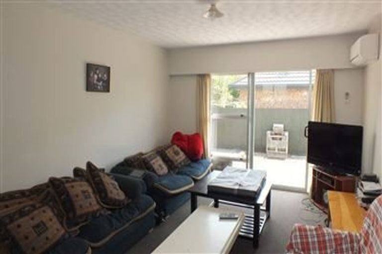 Photo of property in 2/22 Picton Avenue, Riccarton, Christchurch, 8011