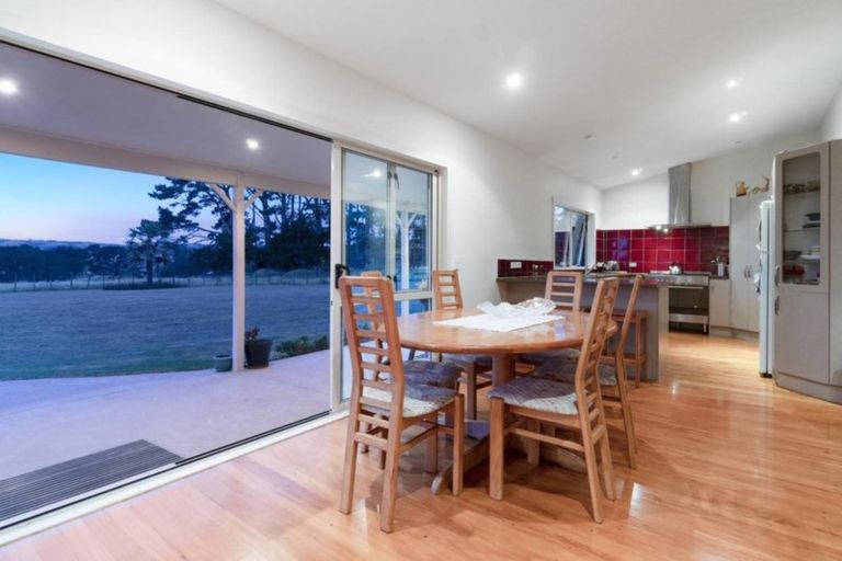 Photo of property in 135c Hutchinson Road, Helensville, 0875