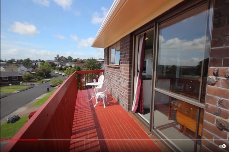 Photo of property in 12 Kukupa Road, Sunnyvale, Auckland, 0612