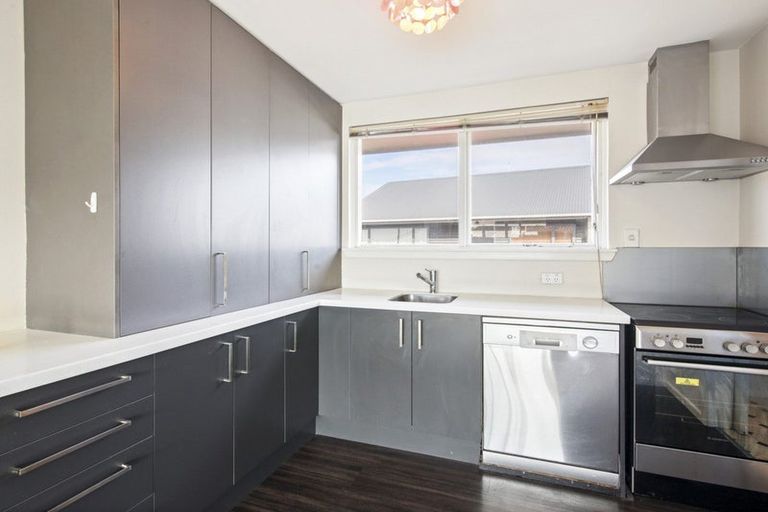 Photo of property in 2/14 Claymore Street, Woolston, Christchurch, 8062