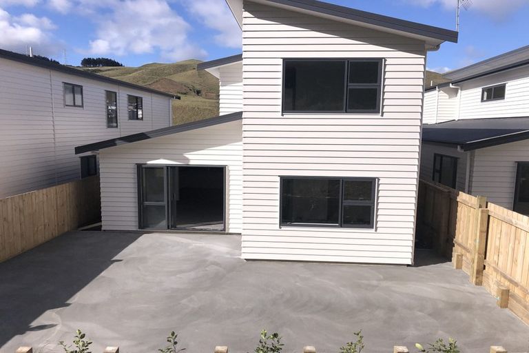 Photo of property in 59 Melksham Drive, Churton Park, Wellington, 6037