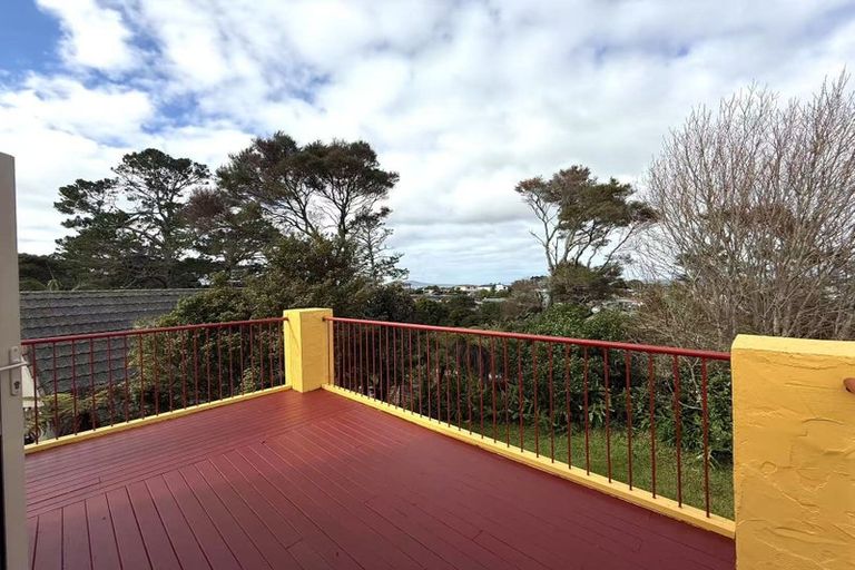 Photo of property in 10 Glendhu Road, Bayview, Auckland, 0629