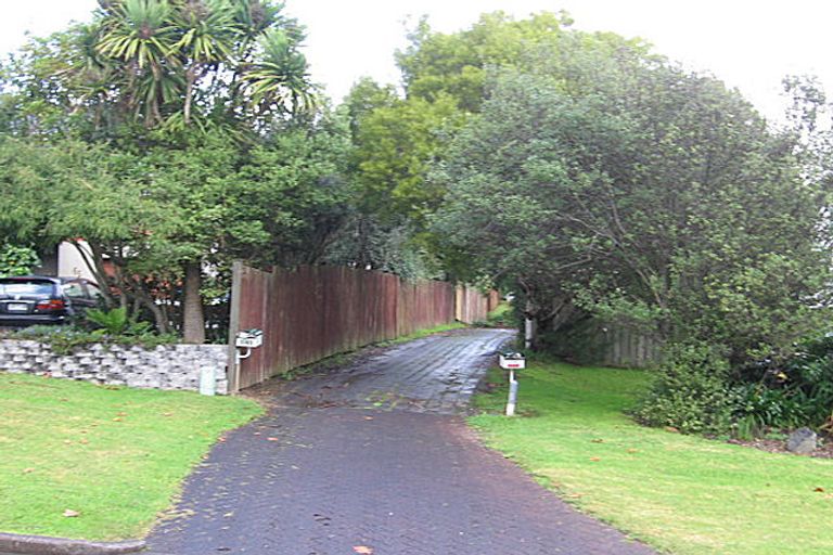 Photo of property in 1/63 Kurnell Drive, Botany Downs, Auckland, 2010