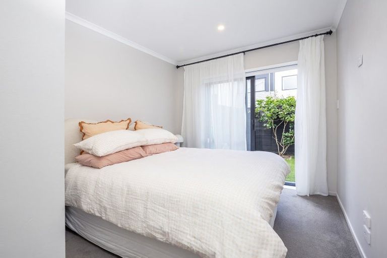 Photo of property in 17 Malcolm Calder Road, Hobsonville, Auckland, 0616