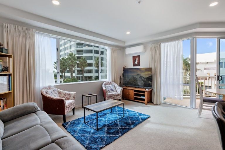 Photo of property in 10/12 Maunganui Road, Mount Maunganui, 3116