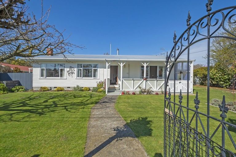 Photo of property in 22 Taumutu Road, Southbridge, 7602