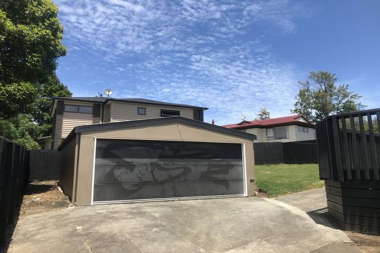 Photo of property in 7 Caringbah Drive, Papatoetoe, Auckland, 2025