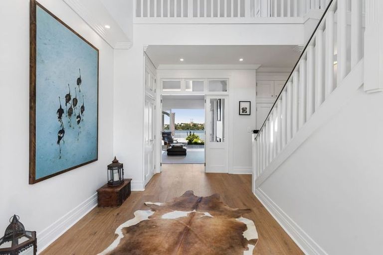 Photo of property in 21 Norwood Road, Bayswater, Auckland, 0622