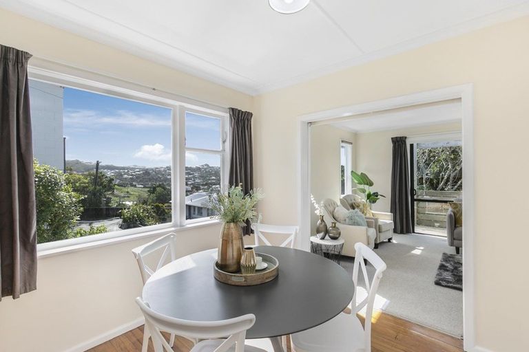 Photo of property in 72 Dominion Park Street, Johnsonville, Wellington, 6037