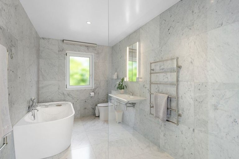 Photo of property in 62a Holly Road, St Albans, Christchurch, 8014