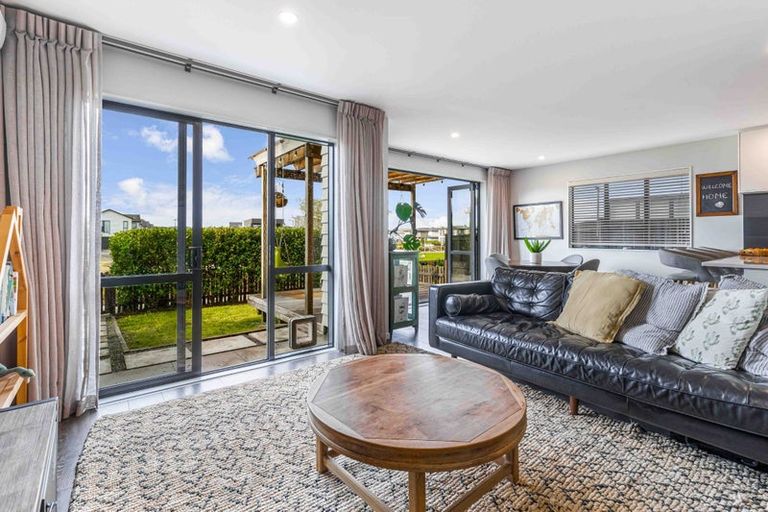 Photo of property in 17 Irving Place, Hobsonville, Auckland, 0616