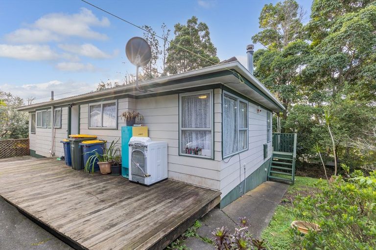 Photo of property in 11 Kilcar Place, Massey, Auckland, 0614