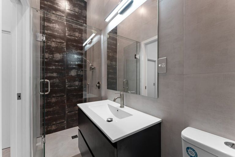 Photo of property in 5/122 Archibald Road, Kelston, Auckland, 0602