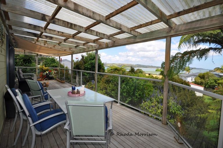 Photo of property in 16 Mariner Cove Road, Tinopai, Matakohe, 0593