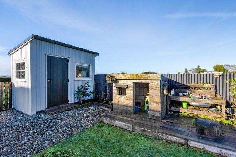 Photo of property in 159 Opunake Road, Stratford, 4391