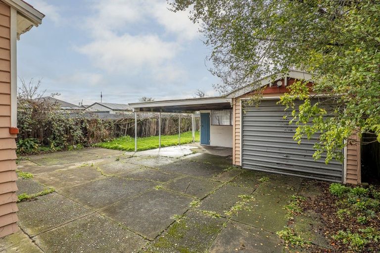 Photo of property in 337 Ferry Road, Waltham, Christchurch, 8011