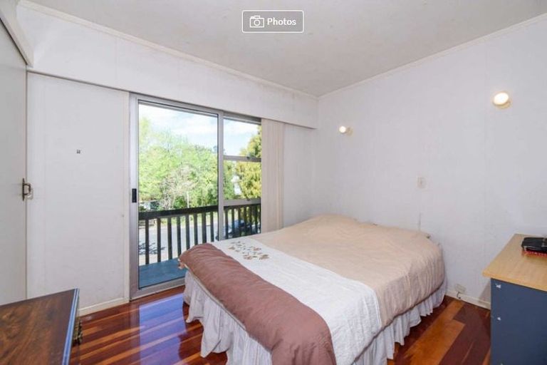Photo of property in 27 Crompton Road, Massey, Auckland, 0614