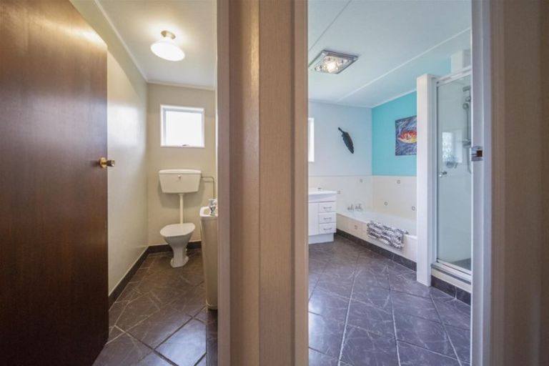 Photo of property in 11 Matai Place, Hawera, 4610