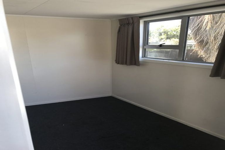 Photo of property in 21 Piko Crescent, Riccarton, Christchurch, 8041