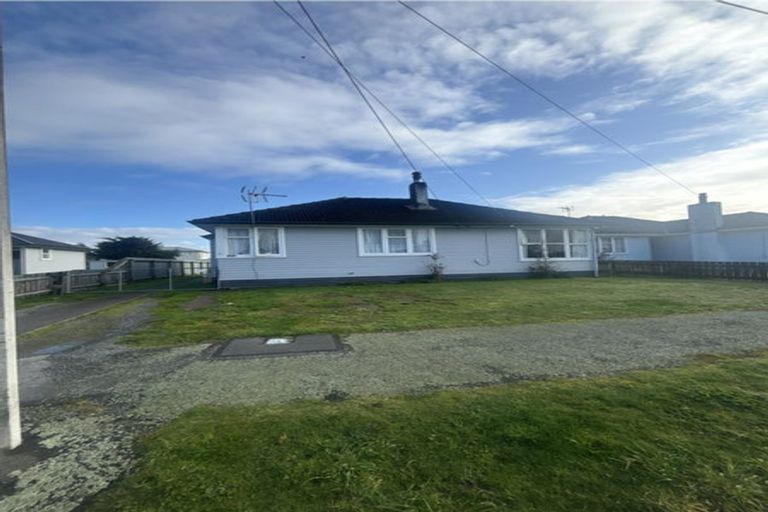 Photo of property in 15 Cameron Crescent, Masterton, 5810