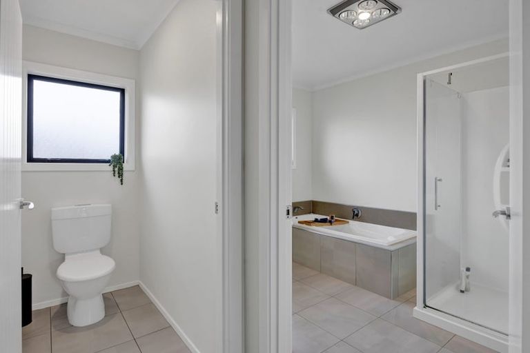 Photo of property in 37 Dillon Drive, Bell Block, New Plymouth, 4312