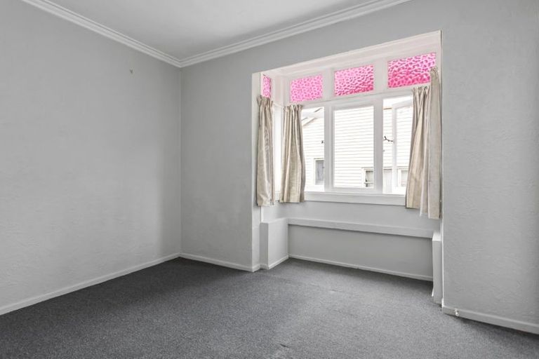 Photo of property in 1/3177 Great North Road, New Lynn, Auckland, 0600