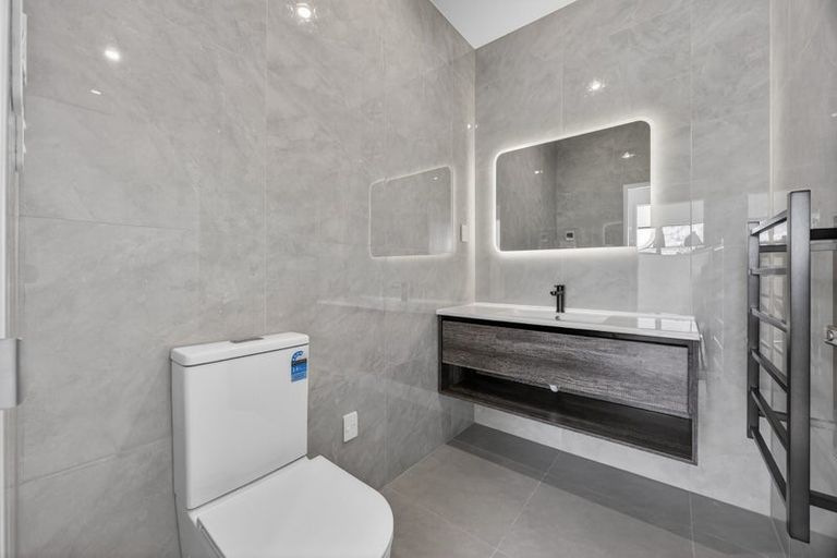 Photo of property in 15 Piringa Road, Pukekohe, 2120