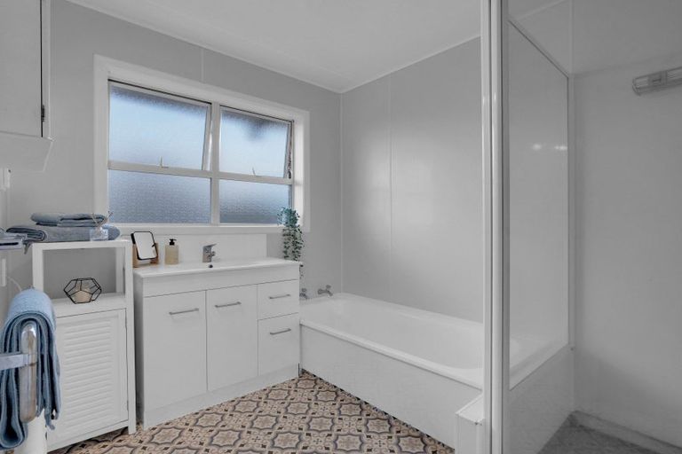 Photo of property in 17 Seamer Place, St Andrews, Hamilton, 3200