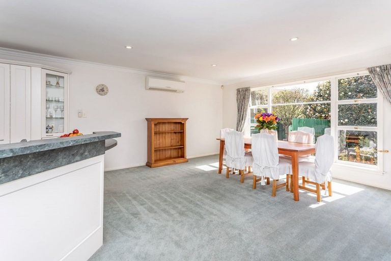 Photo of property in 143 Grahams Road, Burnside, Christchurch, 8053