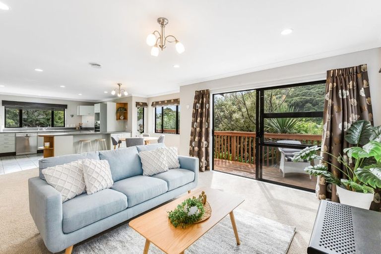 Photo of property in 3 Gybe Place, Whitby, Porirua, 5024