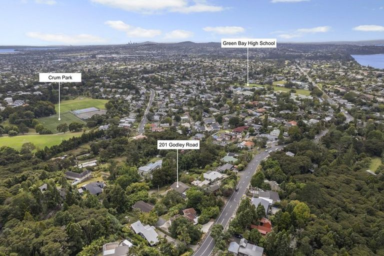 Photo of property in 201 Godley Road, Titirangi, Auckland, 0604