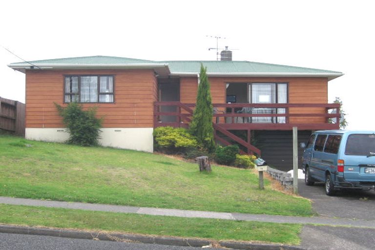 Photo of property in 14 Seaview Road, Glenfield, Auckland, 0629