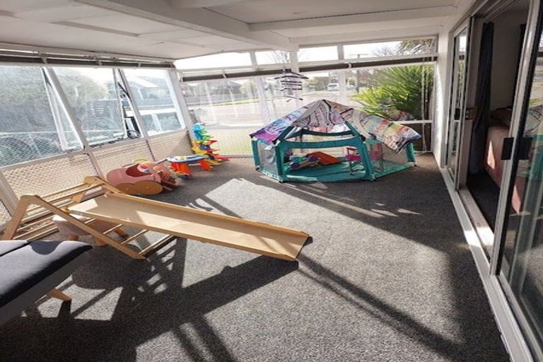 Photo of property in 26 Daniels Road, Redwood, Christchurch, 8051