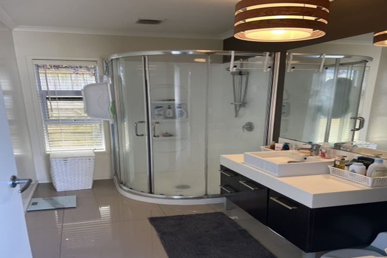 Photo of property in 11 Raddington Way, Huntington, Hamilton, 3210