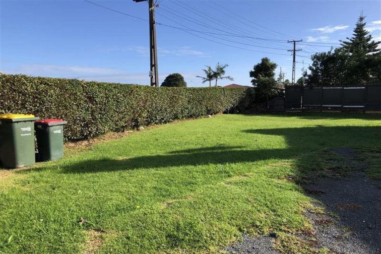 Photo of property in 77 Tidal Road, Mangere, Auckland, 2022