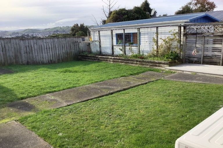 Photo of property in 1 Gillies Place, Ranui, Porirua, 5024
