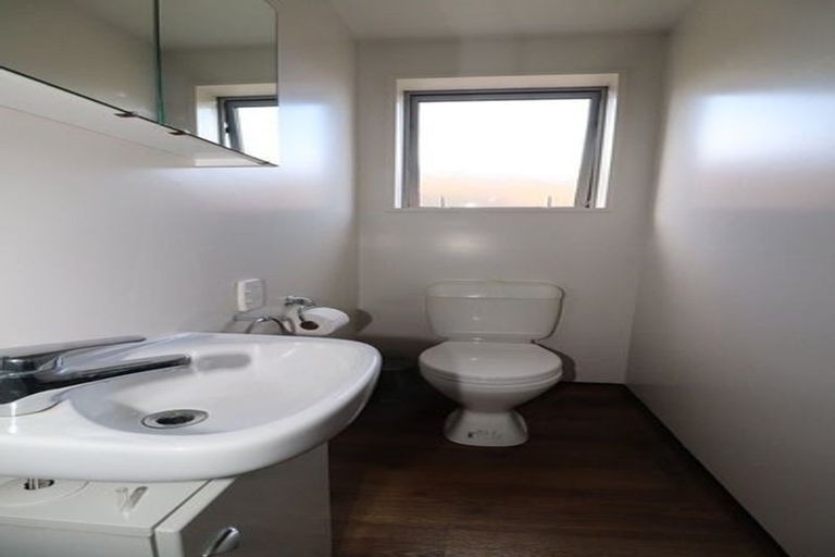 Photo of property in 5b Paeroa Street, Riccarton, Christchurch, 8041