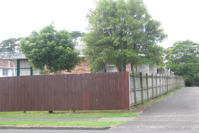 Photo of property in 4/82 Portage Road, New Lynn, Auckland, 0600