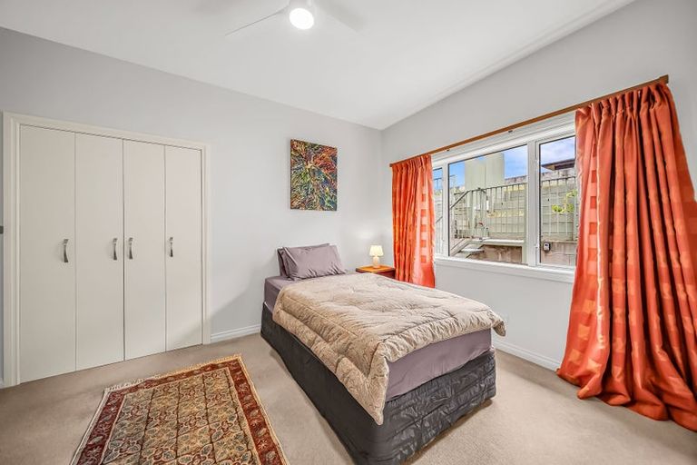 Photo of property in 25 Muriwai Drive, Manapouri, 9679