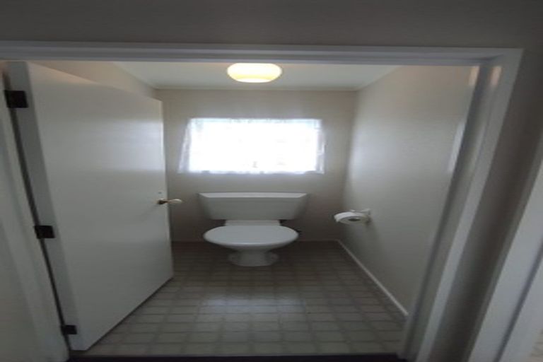 Photo of property in 96d Lakeside Drive, Orewa, 0931