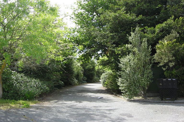 Photo of property in 12 Harrod Place, Rangiora, 7400