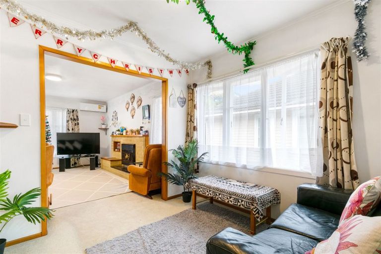 Photo of property in 24 Te Kanawa Crescent, Henderson, Auckland, 0610