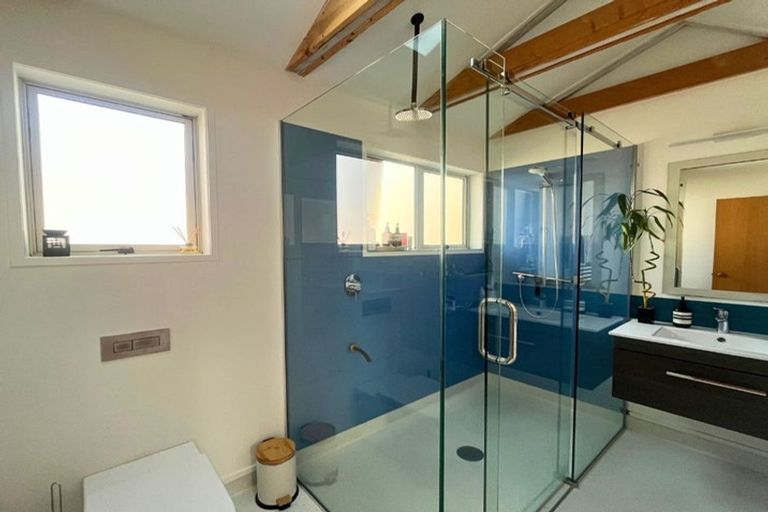 Photo of property in 10a Larch Place, Wanaka, 9305