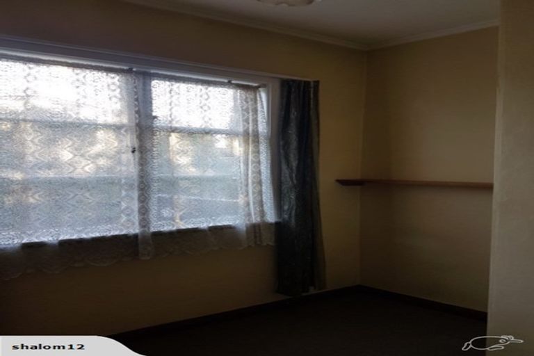 Photo of property in 2/3170 Great North Road, New Lynn, Auckland, 0600